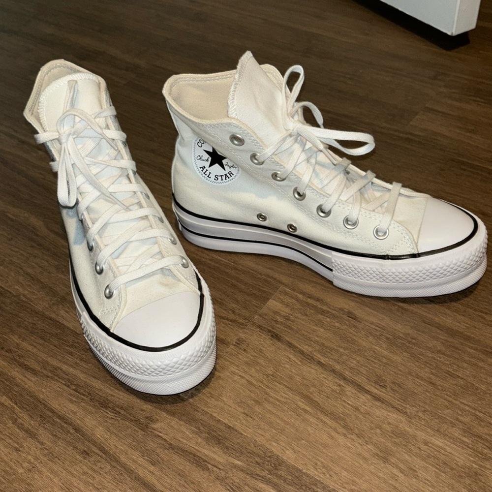 Platform Converse - image 1